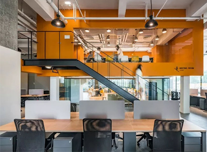 接待来到INNOSPACE+新型创业社区设计装修空间